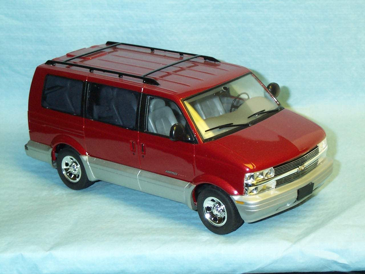 Photo: 02 Chevy Astro passager van. Fujimi kit built box stock in