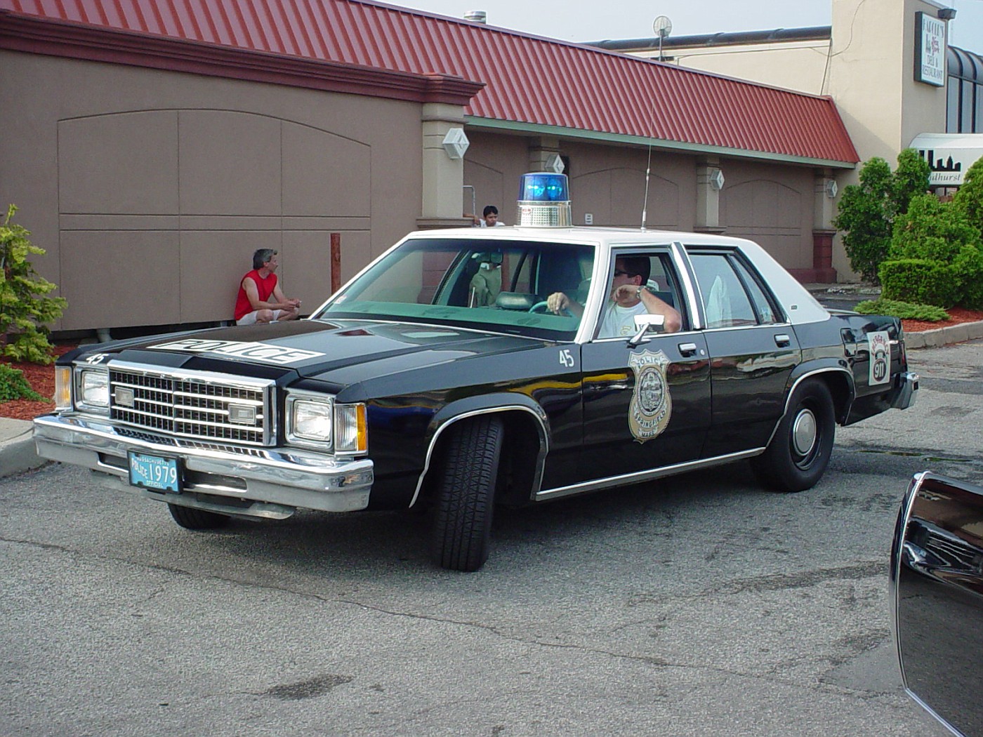 copcar dot com - The home of the American Police Car - Photo Archives